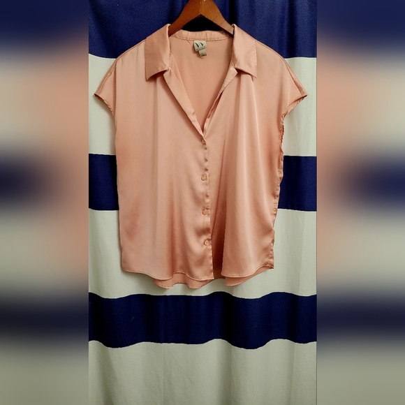Worthington Tops - Worthington Light Pink Satin Button Down Shirt – Versatile Blouse | Size Large
